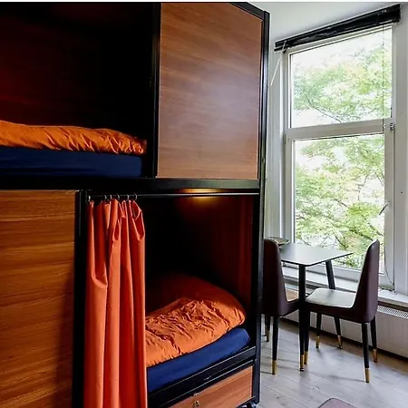 Recharge Hostel Rotterdam